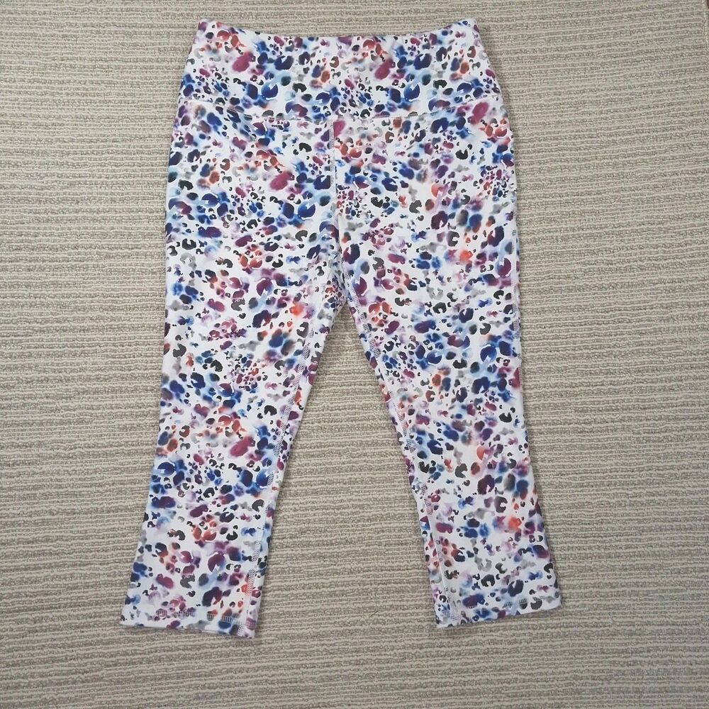 DSG Womens Capri Leggings Watercolor Animal Print Performance Athletic Sz Medium